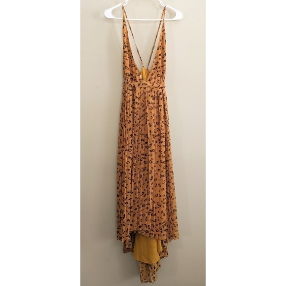 Fame and Partners Leopard Print Wrap Dress Size 2 - Picture 4 of 10